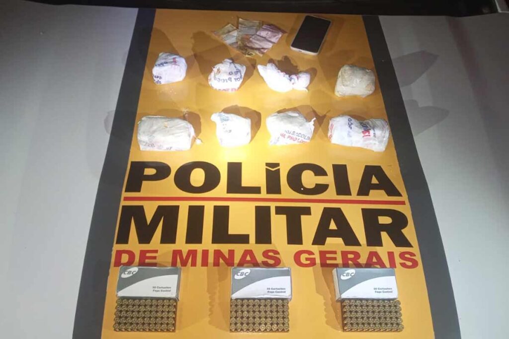 Munições de uso restrito são encontradas com suspeito de tráfico 1 apreensao municoes mg 353 Divulgacao PM