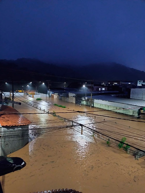 Prefeita afirma que obras dos bairros Industrial e Santa Luzia serão finalizadas em até três anos 1 bairro industrial chuva foto renato gama interna