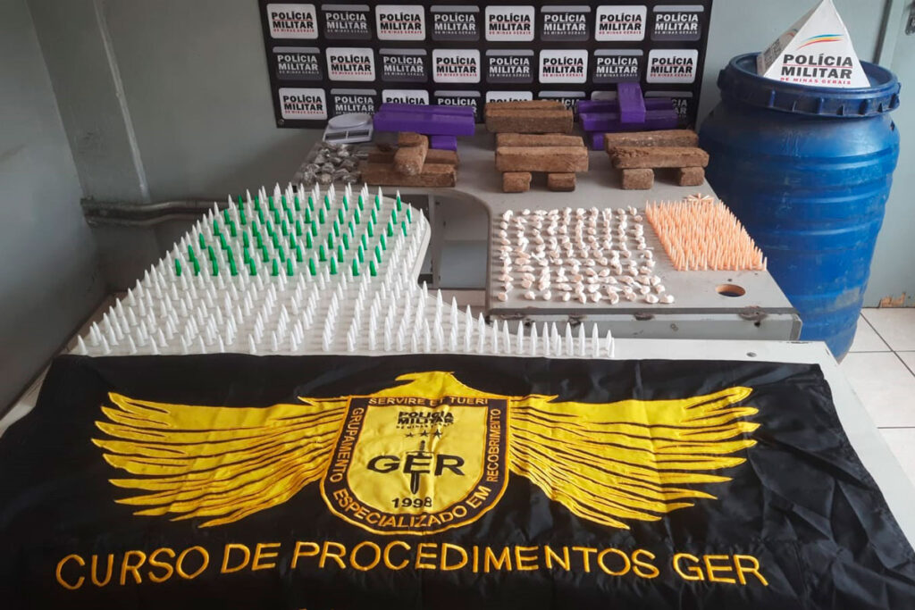 Homem é preso com mais de 700 porções de cocaína em JF 1 cocaína apreendida