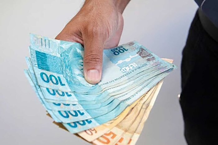 Brasileiros têm mais de R$ 9 bilhões para receber, diz Banco Central