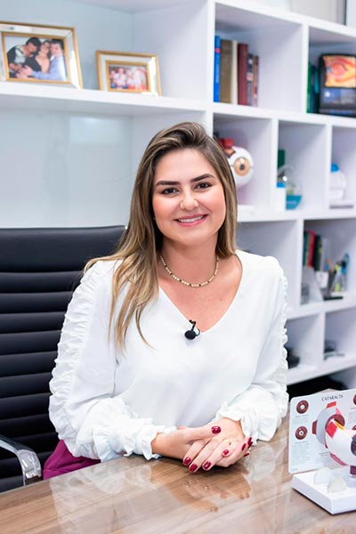Mais de 700 pessoas aguardam cirurgia de catarata em Juiz de Fora 1 medica Luciana Costa arquivo pessoal