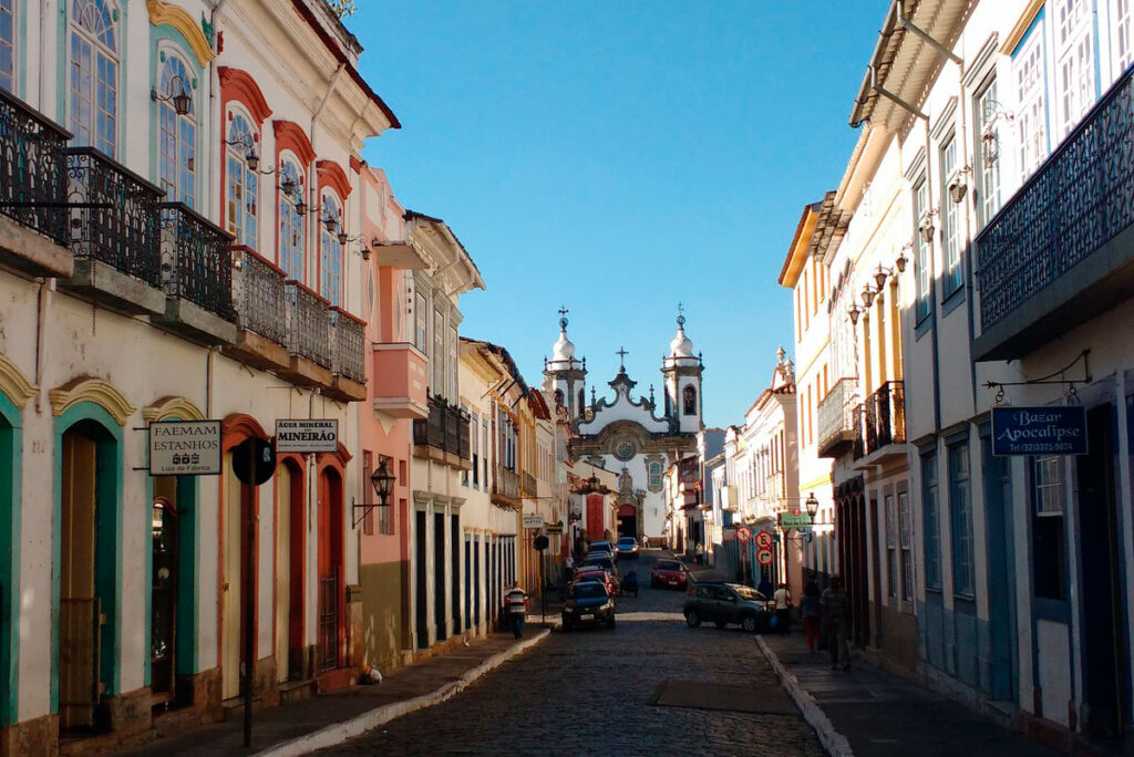 Concurso em São João del-Rei oferece 256 vagas com salários de até R$ 15 mil