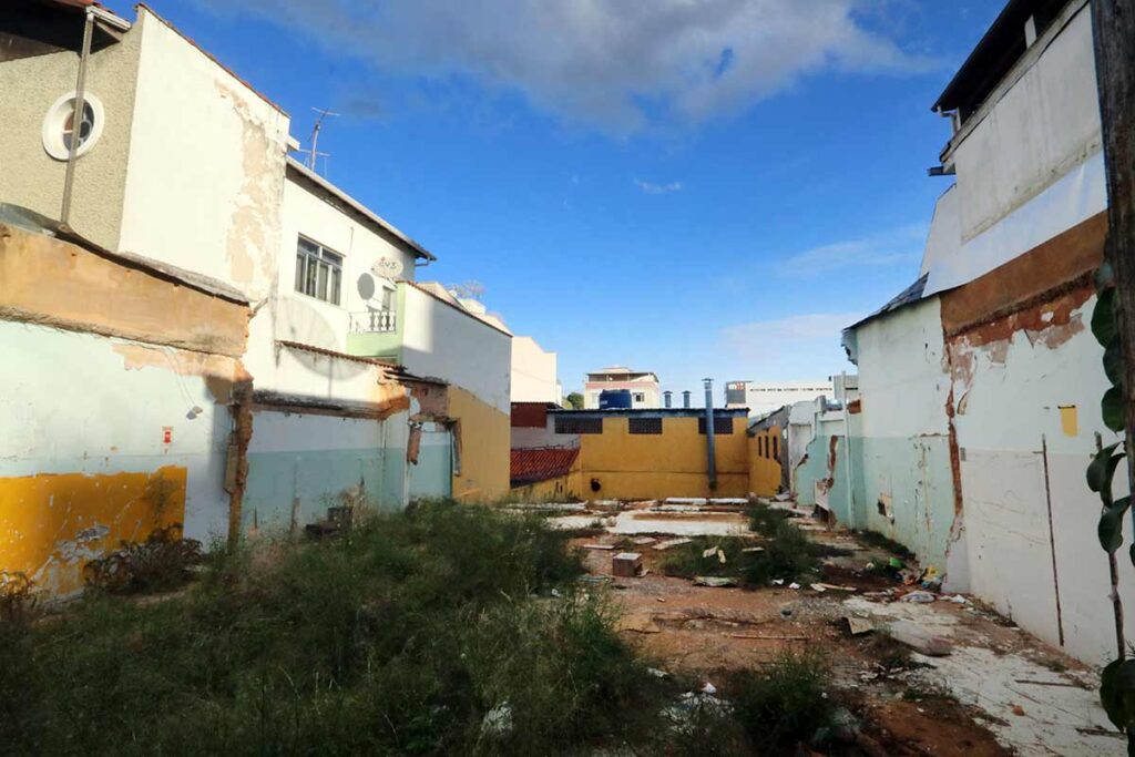 Ordem de serviço para construção de UBS no Manoel Honório é assinada 1 terreno UBS Manoel Honorio Felipe Couri