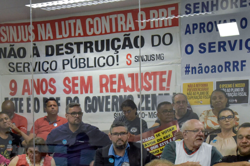Servidores do Estado paralisam atividades nesta terça 1 ALMG Willian Dias