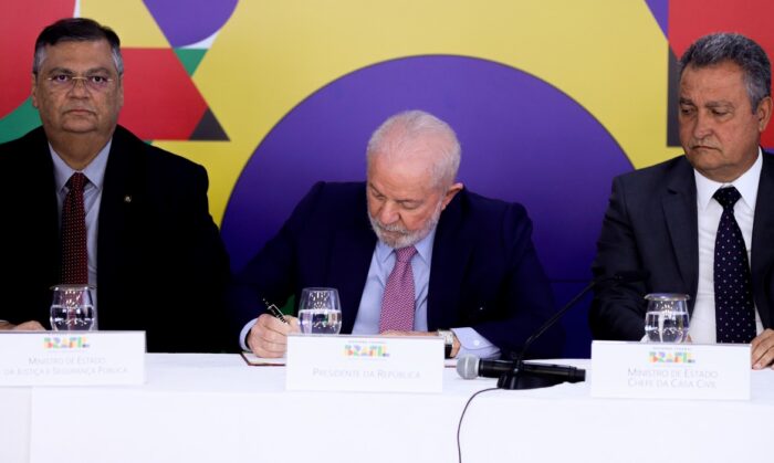 Lula anuncia decreto de GLO em portos e aeroportos 1 Lula ValterCampanato AgenciaBrasil1