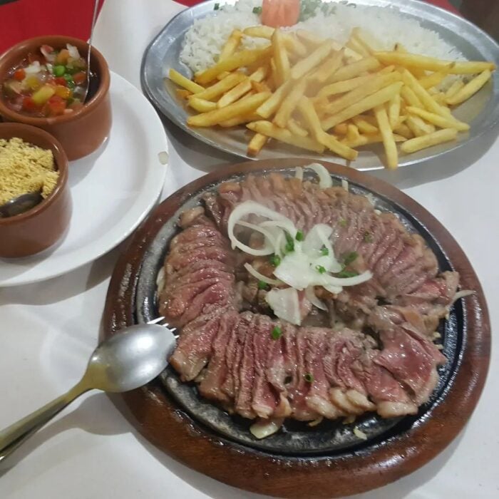 Costela na pizzaria ou pizza na costelaria? 3 Picanha 1