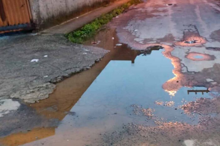 Moradores reclamam de bueiros entupidos e buracos em ruas do São Judas Tadeu 1 Vida urbana