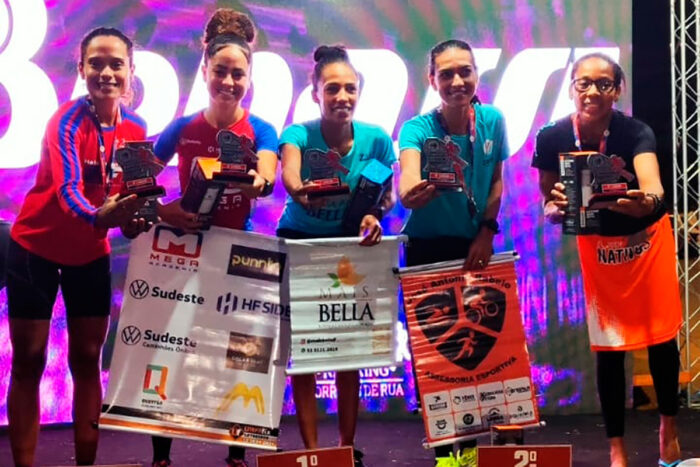 Luan Oliveira e Aline Barbosa vencem a corrida Bahamas Night Run 1 podio bahamas night run by arquivo pessoal
