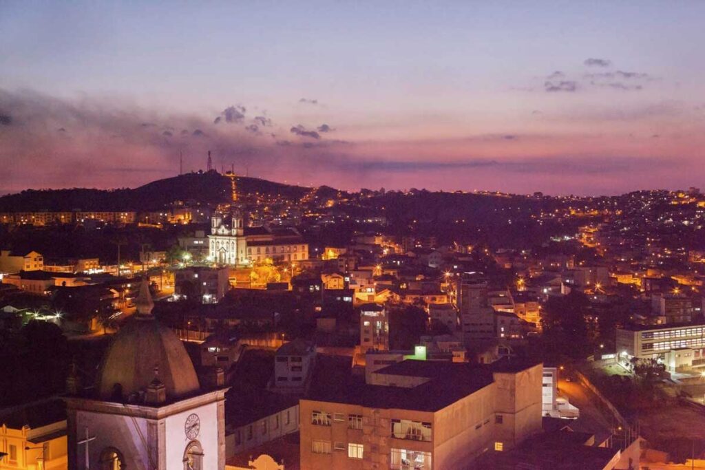 Justiça anula apostilamentos concedidos a servidores da Prefeitura e da Câmara de Barbacena 1 Justiça anula apostilamento de 31 servidores da Prefeitura e da Câmara Municipal de Barbacena