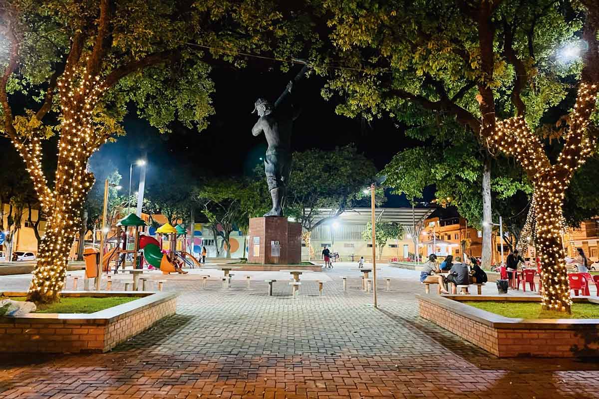MURIAÉ---Praça-Prefeito-Paulo-Carvalho---Crédito-Elisa-Darby MURIAÉ---Praça-Prefeito-Paulo-Carvalho---Crédito-Elisa-Darby