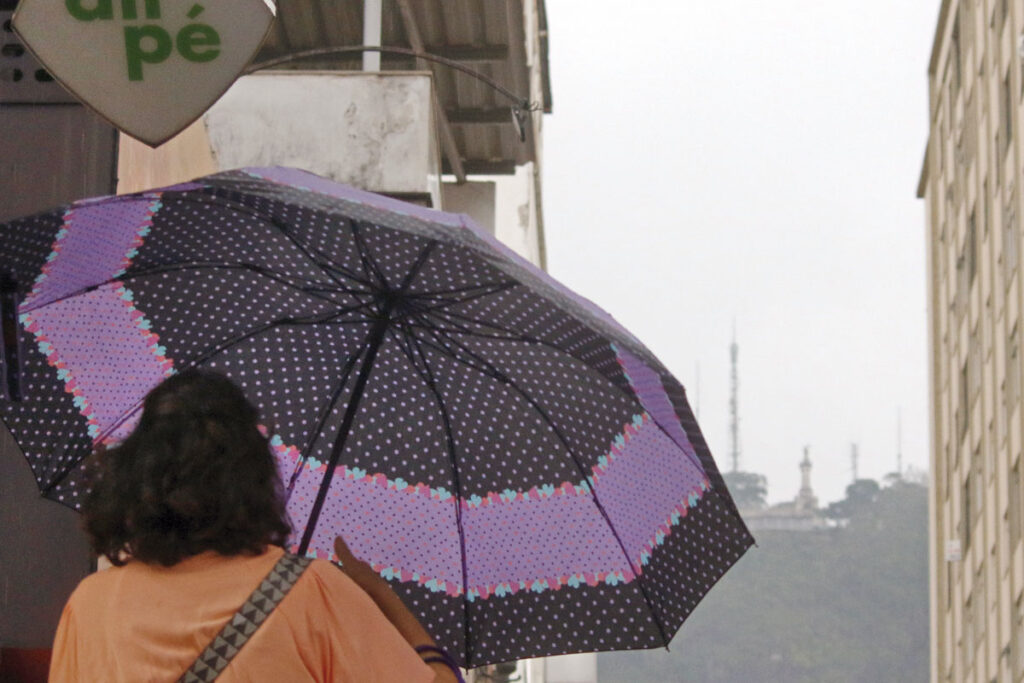 Possibilidade de chuva de granizo com tempestade deixa municípios da região em alerta nesta sexta; veja lista 1 chuva em juiz de fora inmet