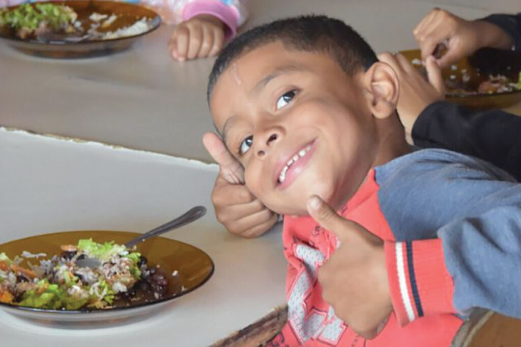 Quatro mil alunos da rede municipal vão receber almoço nas escolas 1 Quatro mil alunos da rede municipal vão receber almoço nas escolas