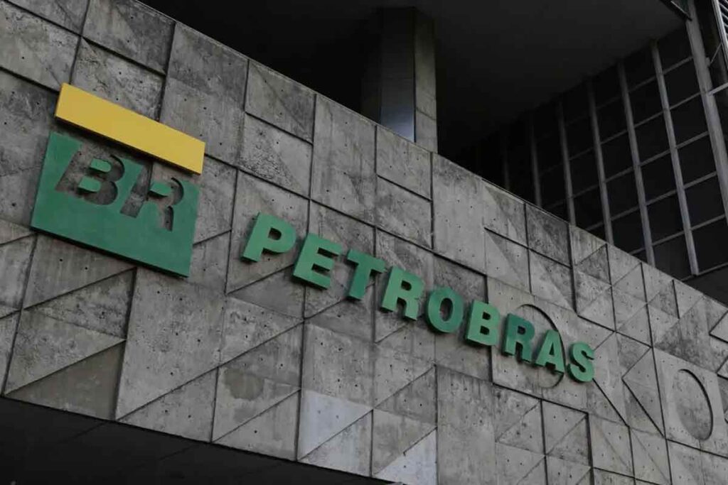 Petrobras reduz preço do diesel para as distribuidoras a partir desta terça 3 logo Petrobras