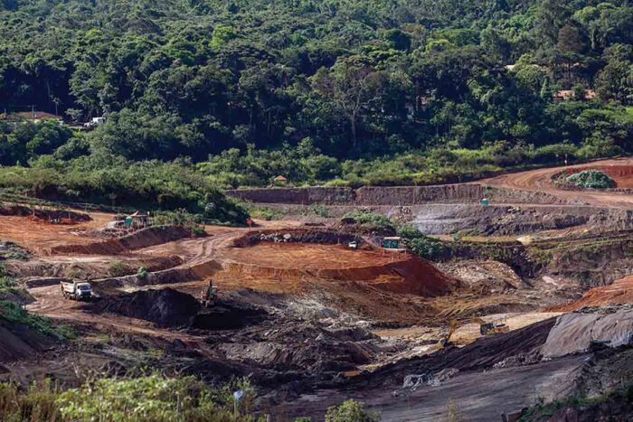 Homem pede indenização por ser amigo de vítimas de Brumadinho; Justiça nega 1 Brumadinho