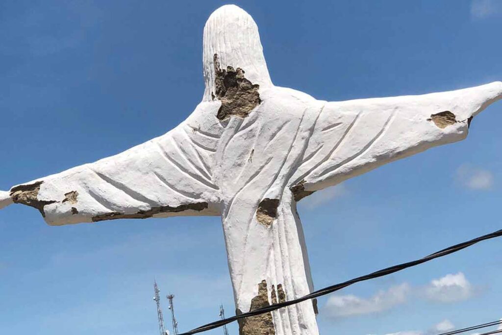 Deterioração de Cristo Redentor preocupa moradores 2 Cristo Redentor Chacara Arquivo pessoal