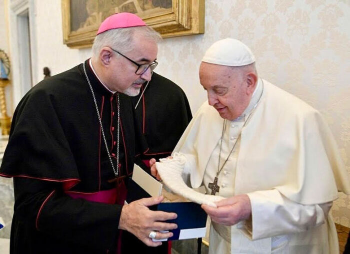 Coluna Cesar Romero - 12 e 13 de janeiro de 2024 2 Dom Justino e o Papa Francisco 110124 enviada pelo CR