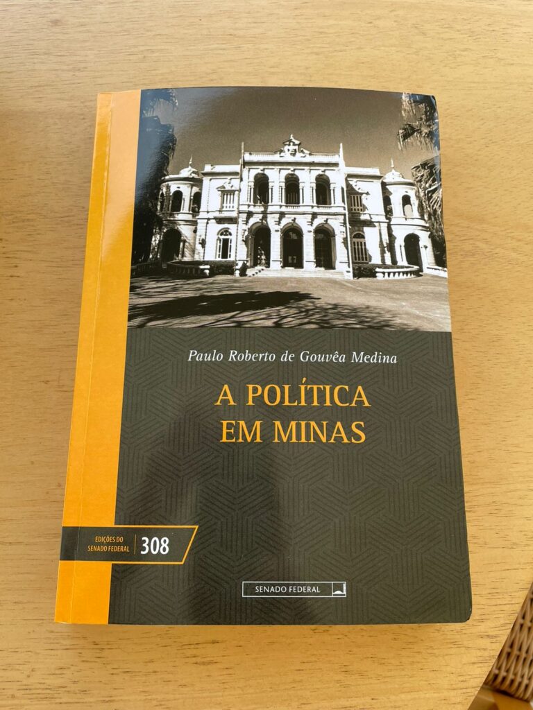 Paulo Medina lança a segunda edição de livro que conta a história da política em Minas 1 Politica em Minas capa