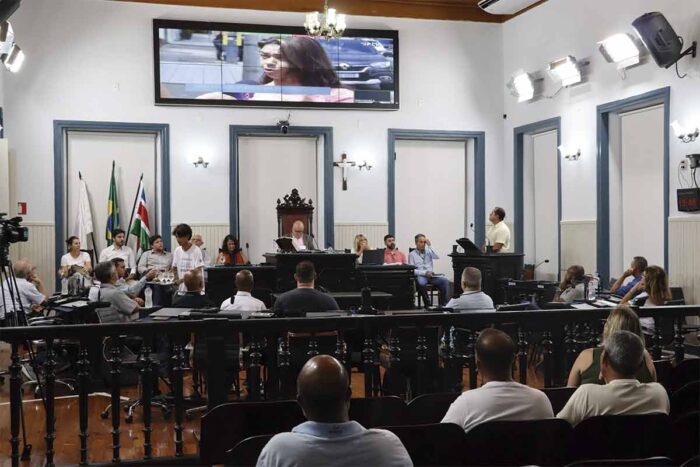 Cemig é multada em quase R$ 6 milhões por fiação irregular em Juiz de Fora 1 AUDIENCIA PUBLICA FIACAO CMJF
