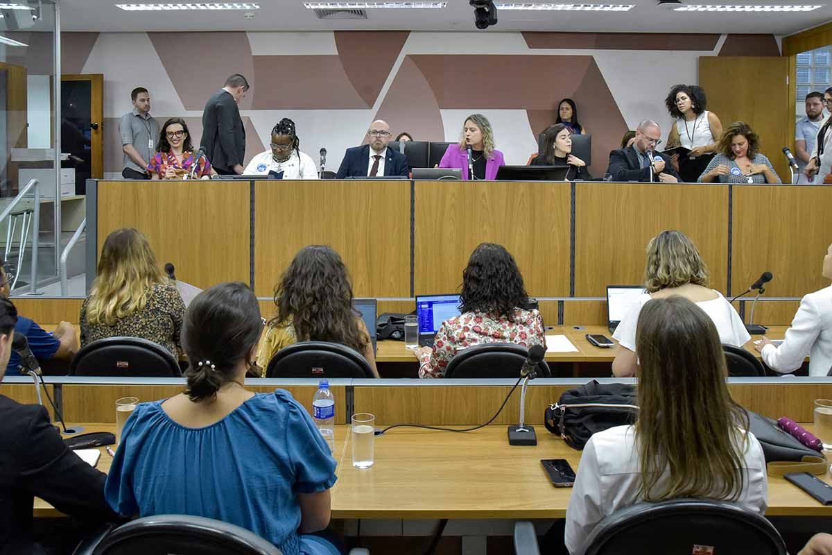 Após fala polêmica de Zema, ALMG discute obrigatoriedade de vacinas 1 Audiencia Vacinacao Willian Dias ALMG