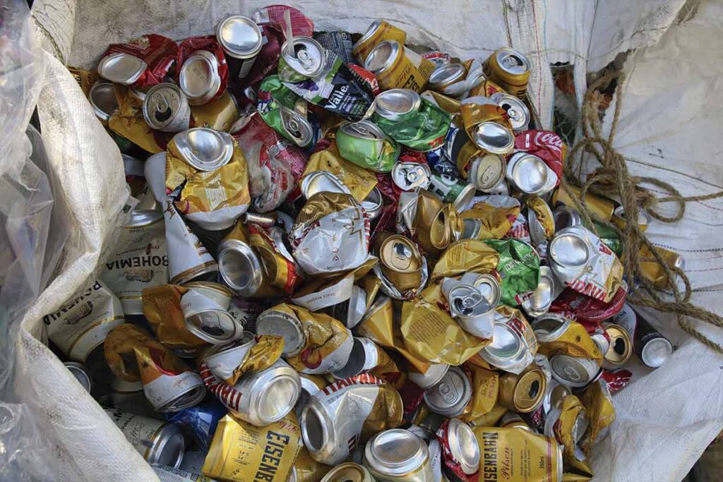 Prefeita anuncia contrato com BNDES para usina pública de reciclagem em parceria com a UFJF 1 Juiz de Fora terá usina pública de reciclagem