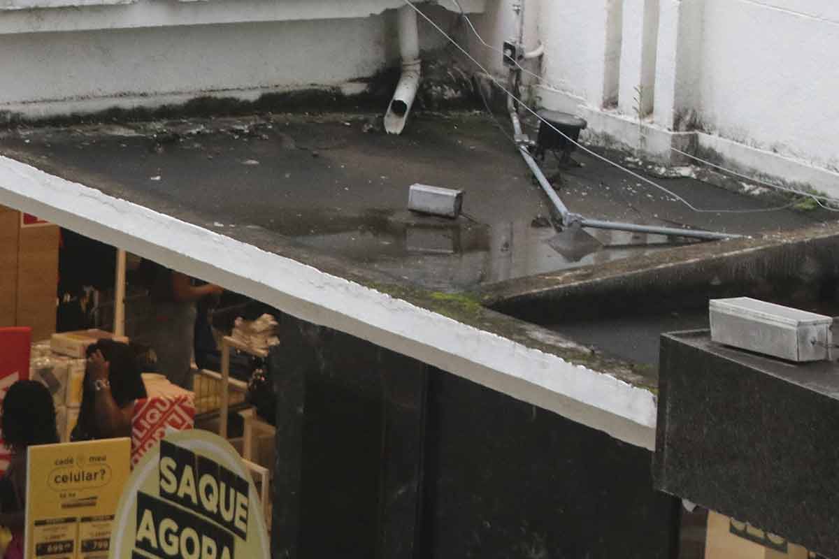 DENGUE---Água-nas-marquises1---Leonardo-Costa DENGUE---Água-nas-marquises1---Leonardo-Costa