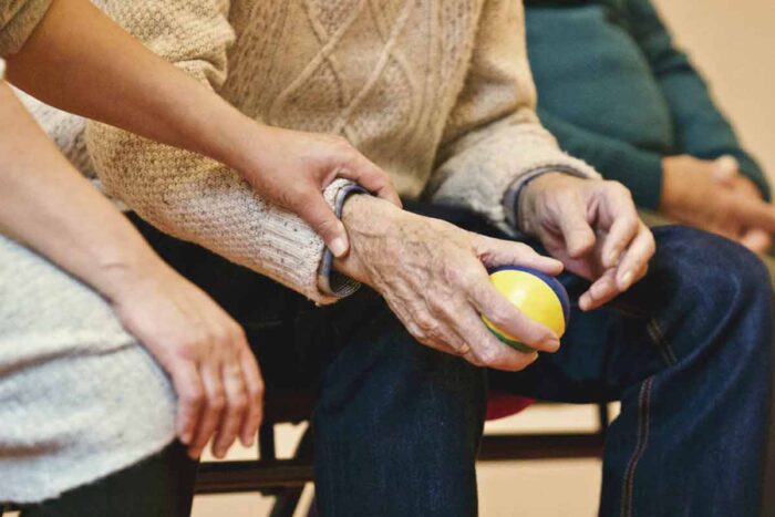 Fevereiro roxo: mês alerta para conscientização sobre fibromialgia, alzheimer e lúpus 1 Fevereiro roxo Pexels