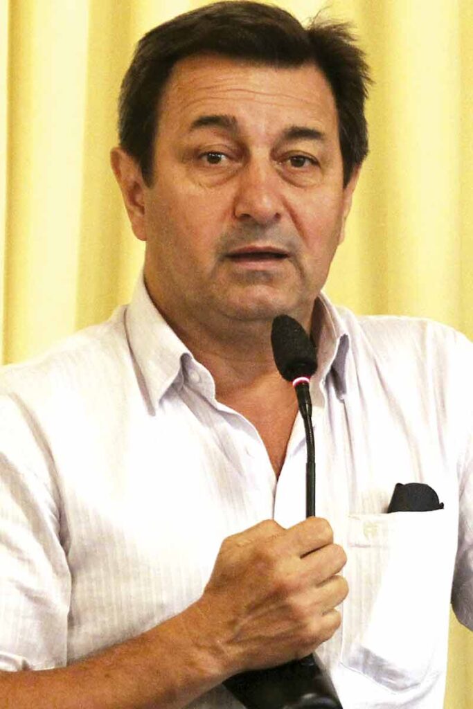 ISAURO CALAIS LEONARDO COSTA