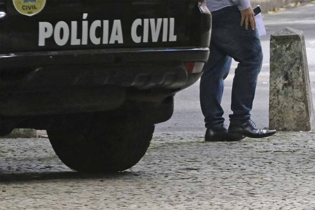 Homem é preso sob suspeita de matar mulher com chave de fenda 1 Homem é preso por descumprimento de medida protetiva em Leopoldina polícia civil