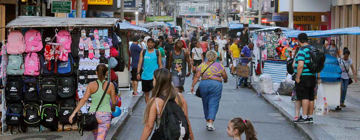 96 comerciantes populares ocupam as ruas do Centro de JF a partir desta quinta 1 Novo Comércio Popular de Juiz de Fora começa a ocupar as ruas da região central nesta quinta (Foto: Felipe Couri)