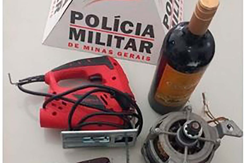 Homem é preso por furtar garrafa de vinho, caixa de som e serra tico-tico 2 furto vinho som antonio carlos pm dest