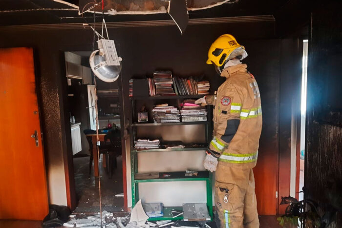 Apartamento pega fogo no Bairro Mundo Novo 1 incendio