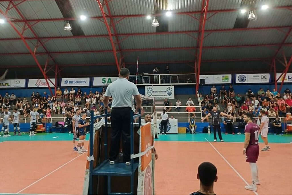 Mesmo com derrota, JF Vôlei se mantém no G-6 da Superliga B 1 jf volei neurologia ativa by luiz felipe mendes eg editada