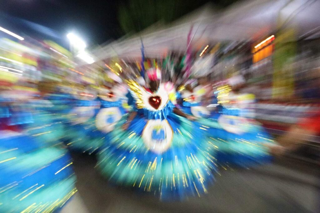 Criatividade marca desfile das escolas de samba do grupo especial de JF 2 fraude carnaval