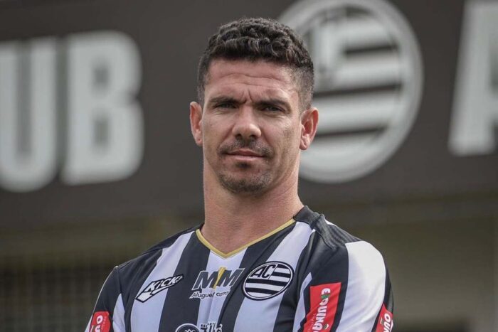 Athletic anuncia atacante que passou 12 anos no futebol italiano 1 Diego Farias chega do futebol italiano ao Athletic