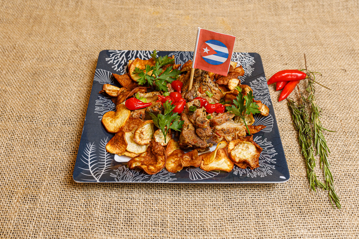 Conheça os pratos participantes do Comida di Buteco 2024 22 EMPORIO DO CUBANO COSTELINHA SUINA A CUBANA JF 2024 GUTEMBERG SILVA FERREIR
