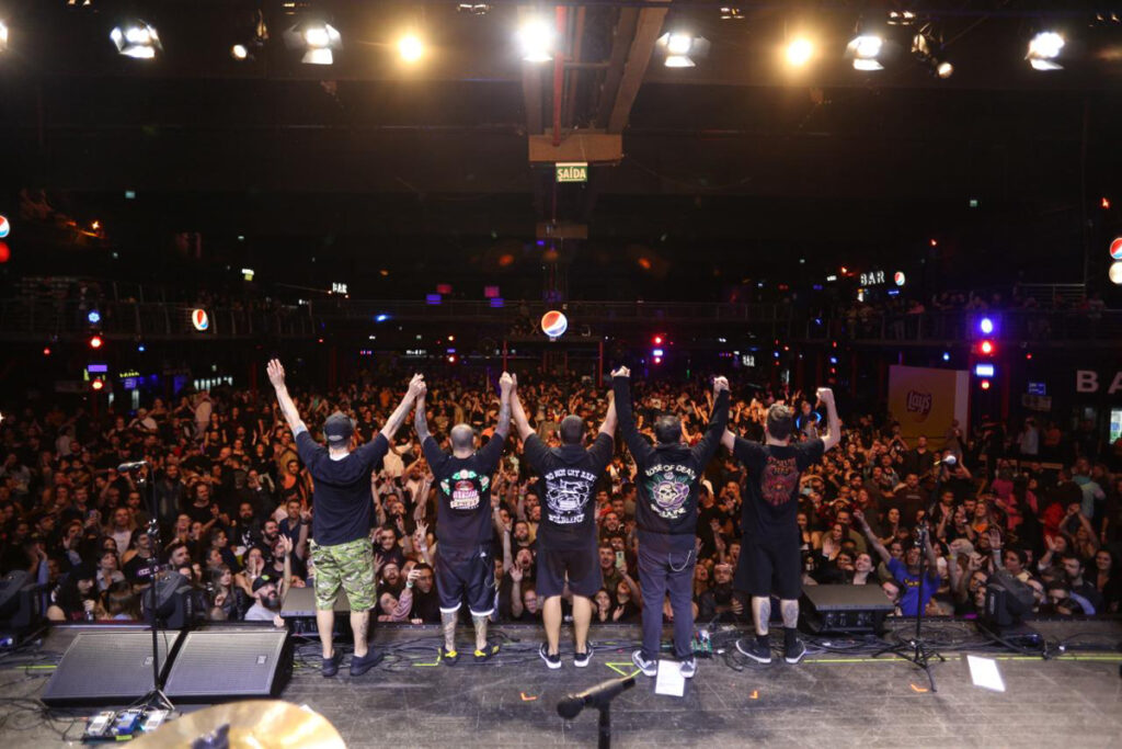 '30 anos, ainda mais no punk rock no Brasil, não é para qualquer um', afirma Badauí, sobre CPM 22 2 CPM 22 Badauí