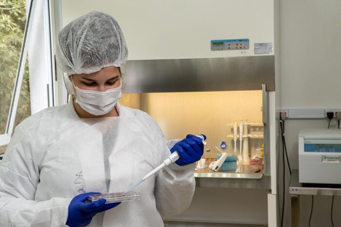 Sólida formação universitária prepara futuros médicos para que sejam agentes de transformação 2 Pesquisa na UNIFASE FMP