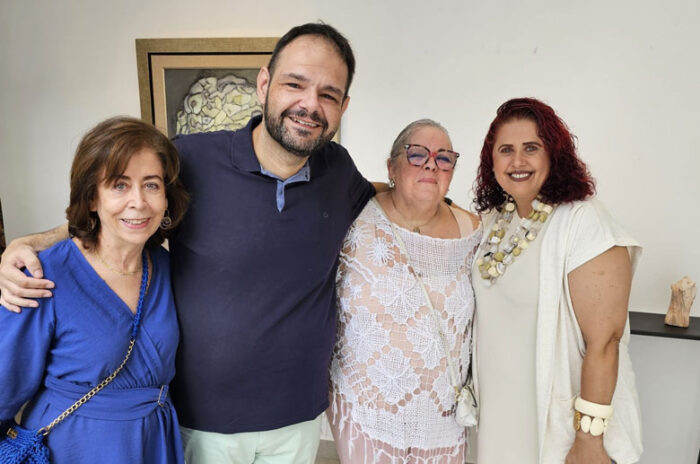 Coluna Cesar Romero - 14/03/2024 4 Sandra Passos Petrillo Rosangela Rossi e Marina Castro 130324 enviada pela Giglia FOTO DANI BRITO