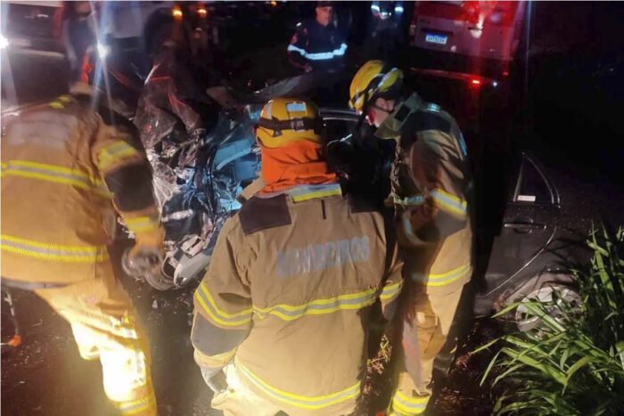 Carro de professores invadiu a contramão na BR-267, diz PRF 1 professores