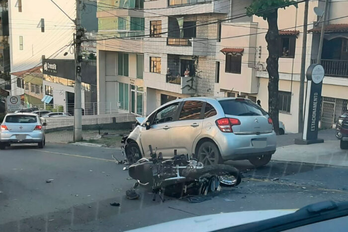 Motociclista fica ferido após batida de carro na Garganta do Dilermando 1 acidente garganta by smu
