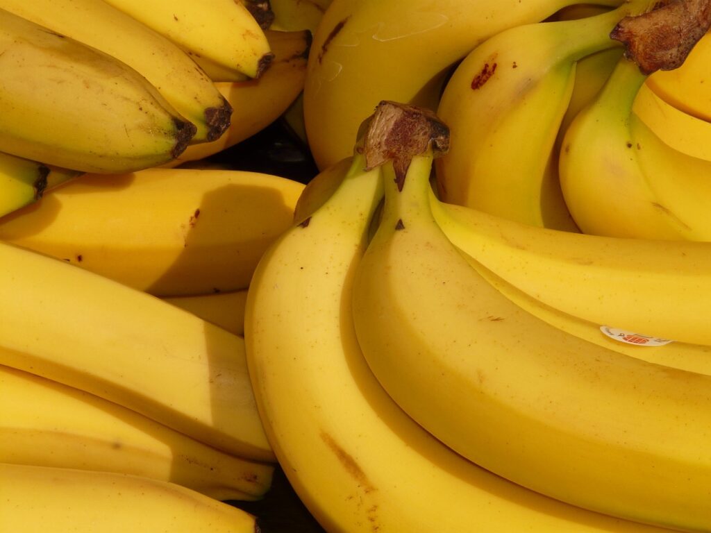 Cinco opções para incluir na dieta e enfrentar os dias frios 1 banana-5734_1280