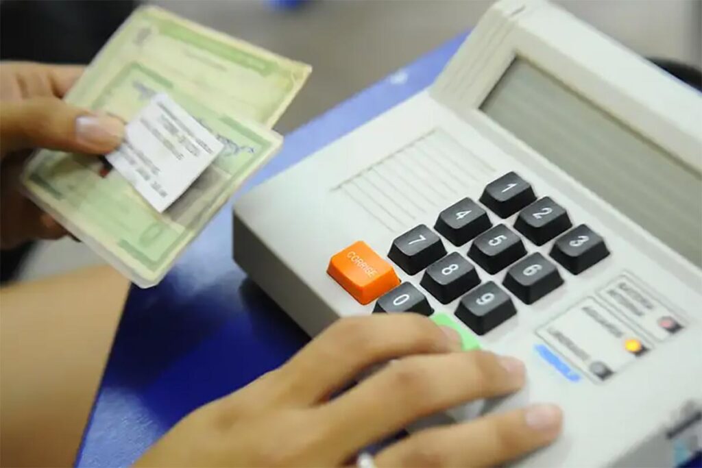 Justiça Eleitoral lança mobilização por alistamento de jovem eleitor 1 TSE abre prazo para envio de sugestões sobre regras das eleições 2026