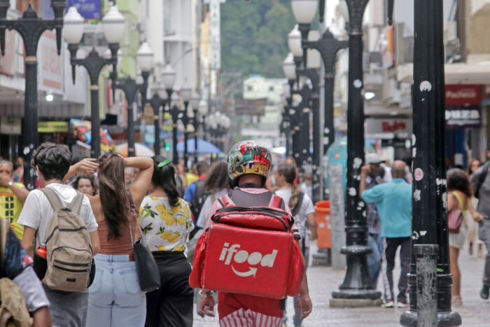 Motoboys de Juiz de Fora enfrentam dificuldades com entregas em locais de difícil acesso 1 dificuldade na entrega leonardo costa