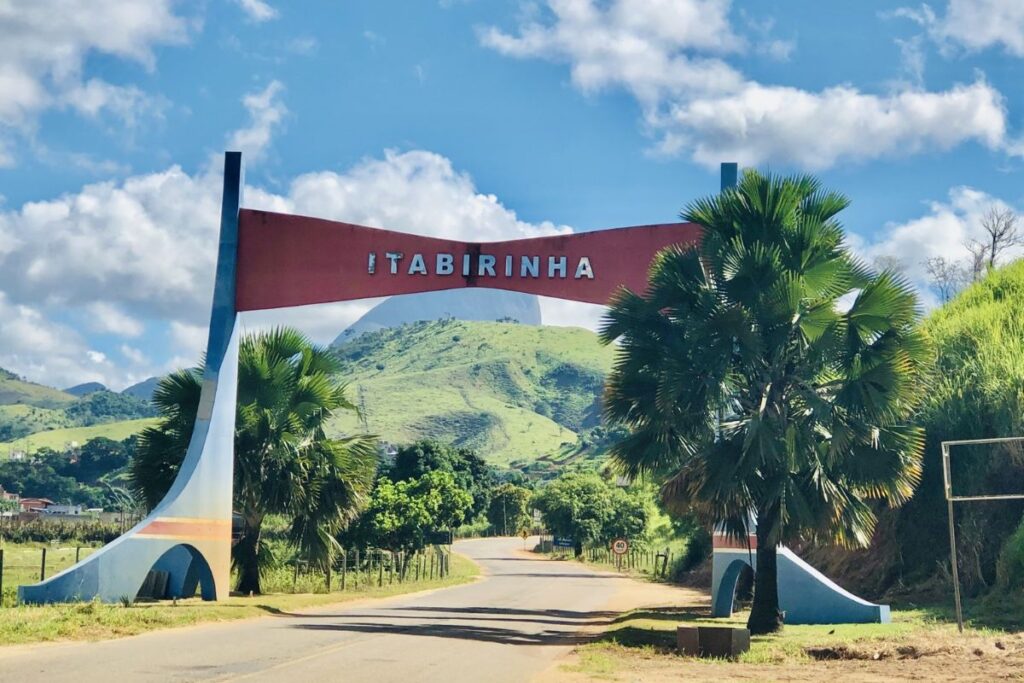 Prefeitura de Itabirinha abre concurso com ganhos de até R$ 15 mil 1 Prefeitura de Itabirinha