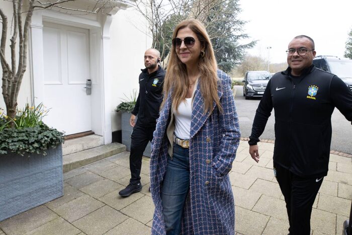 Leila Pereira dispara sobre casos de Daniel Alves e Robinho: "Tapa na cara de todas nós" 1 Leila Pereira