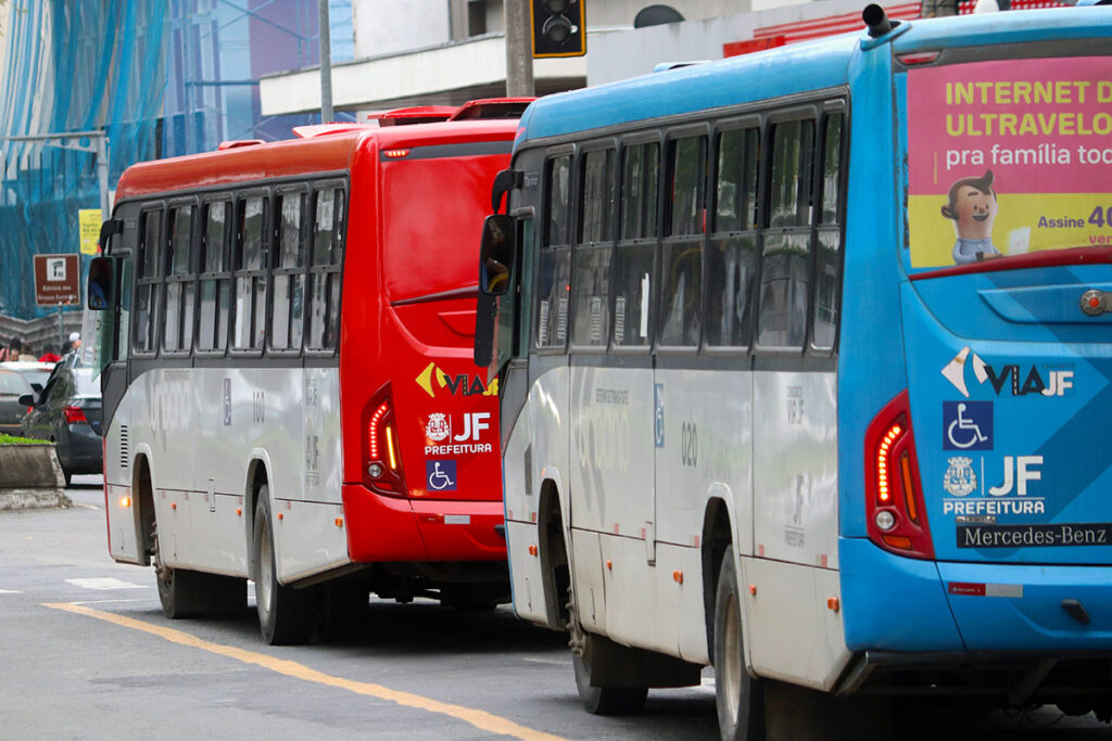 Transporte coletivo de Juiz de Fora recebe nova linha e ajustes 1 Custos, regulamentação de leis e novo sistema: Vereadores e população listam as primeiras preocupações com licitação do transporte