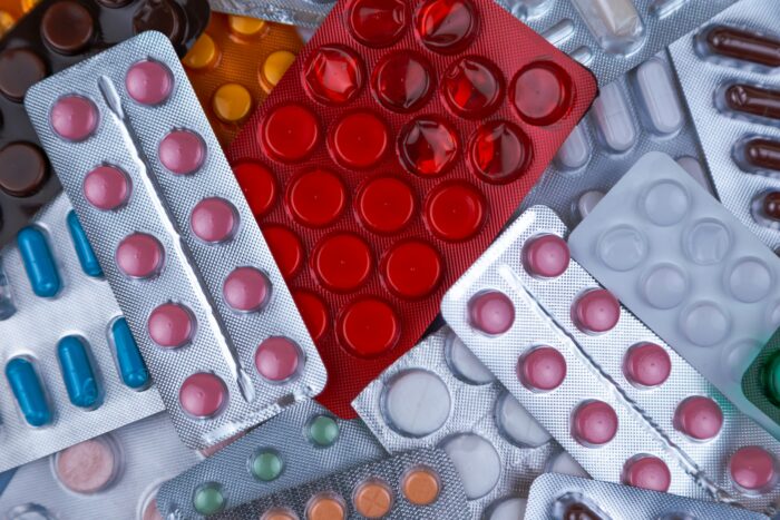 Como fazer o descarte de medicamentos corretamente? 1 volodymyr hryshchenko m1Hq4ibP9rc unsplash
