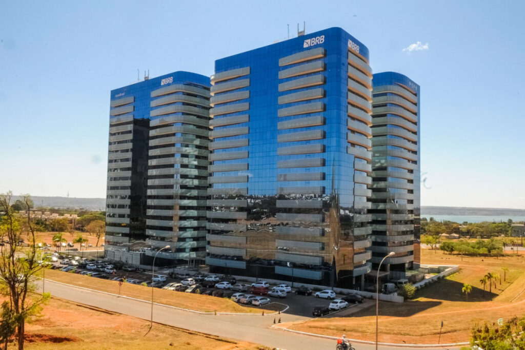 Banco de Brasília abre concurso com 200 vagas e salários de até R$ 10,2 mil 1 BRB. Foto Paulo H. Carvalho Agencia Brasilia