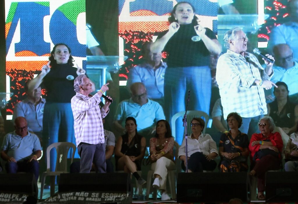 'Marcha reversa' à que originou golpe civil-militar em 64 chega a Juiz de Fora 3 Marcha da Democracia Felipe Couri