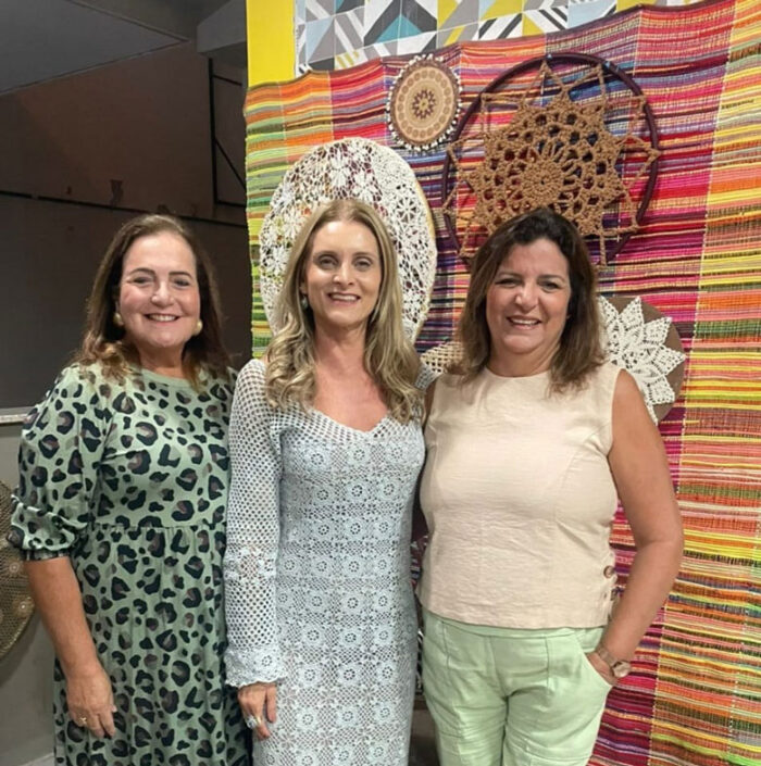 Coluna Cesar Romero - 26 e 27 de abril de 2024 2 Myrliane Leao Rosane Rodrigues e Angelina Jabour 20424 fuxico2 enviada pela Giglia